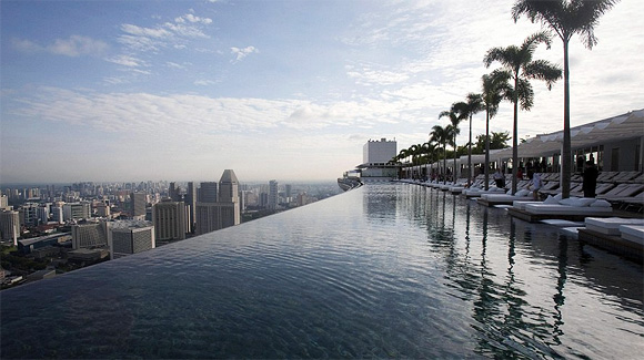 Marina Bay Sands – la piscina più spettacolare del mondo