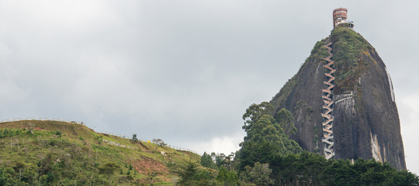 guatape-colombia-rock