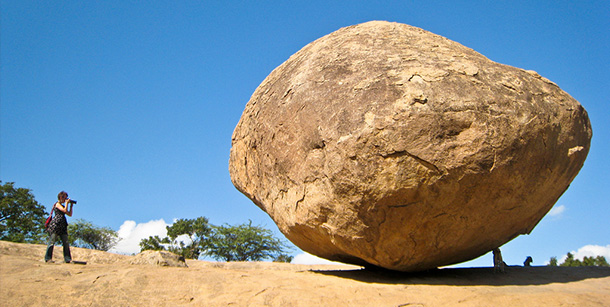 Krishna’s Butterball, una palla gigante di pietra!